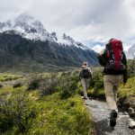 Escalador en montaña — viajes de aventura extrema